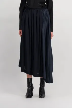 Asymmetric pleated crêpe skirt