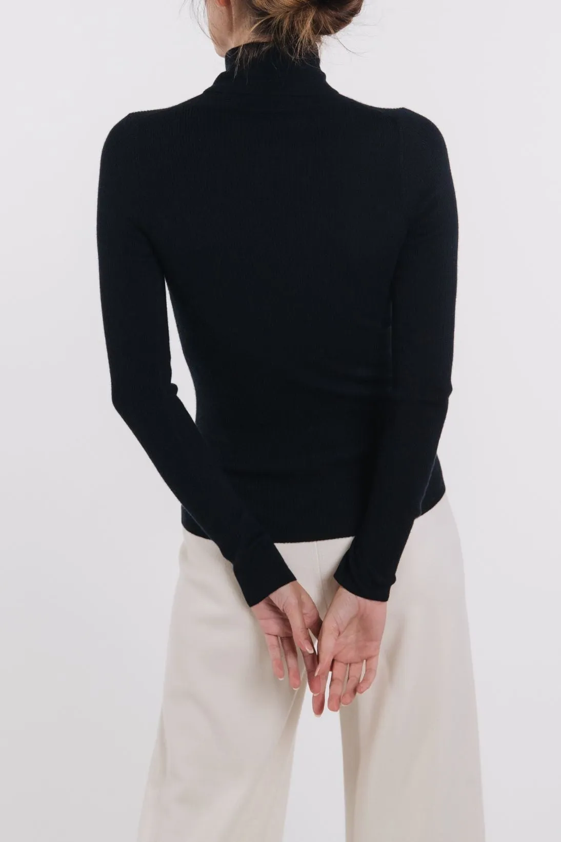 CASHMERE RIBBED TURTLENECK