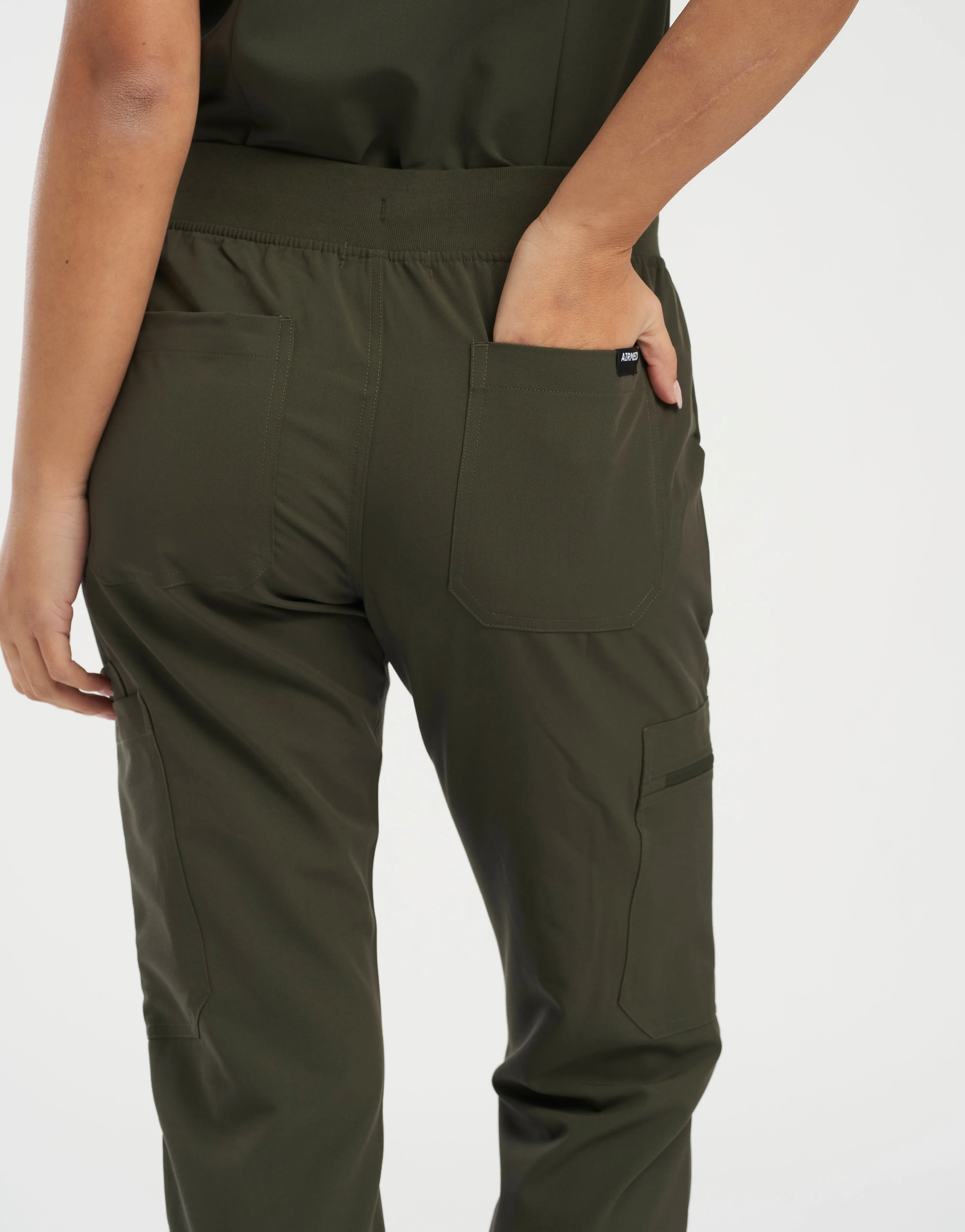 Essential Multi-Pocket Scrub Pants - Khaki Green