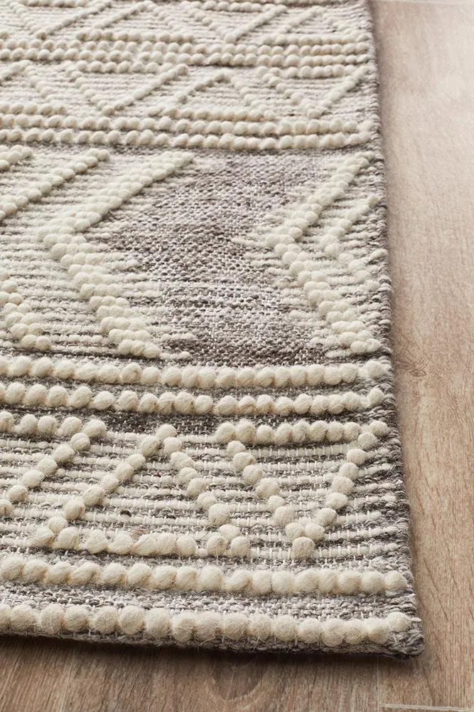 Flatwoven Tribal Style Wool Rug - Natural