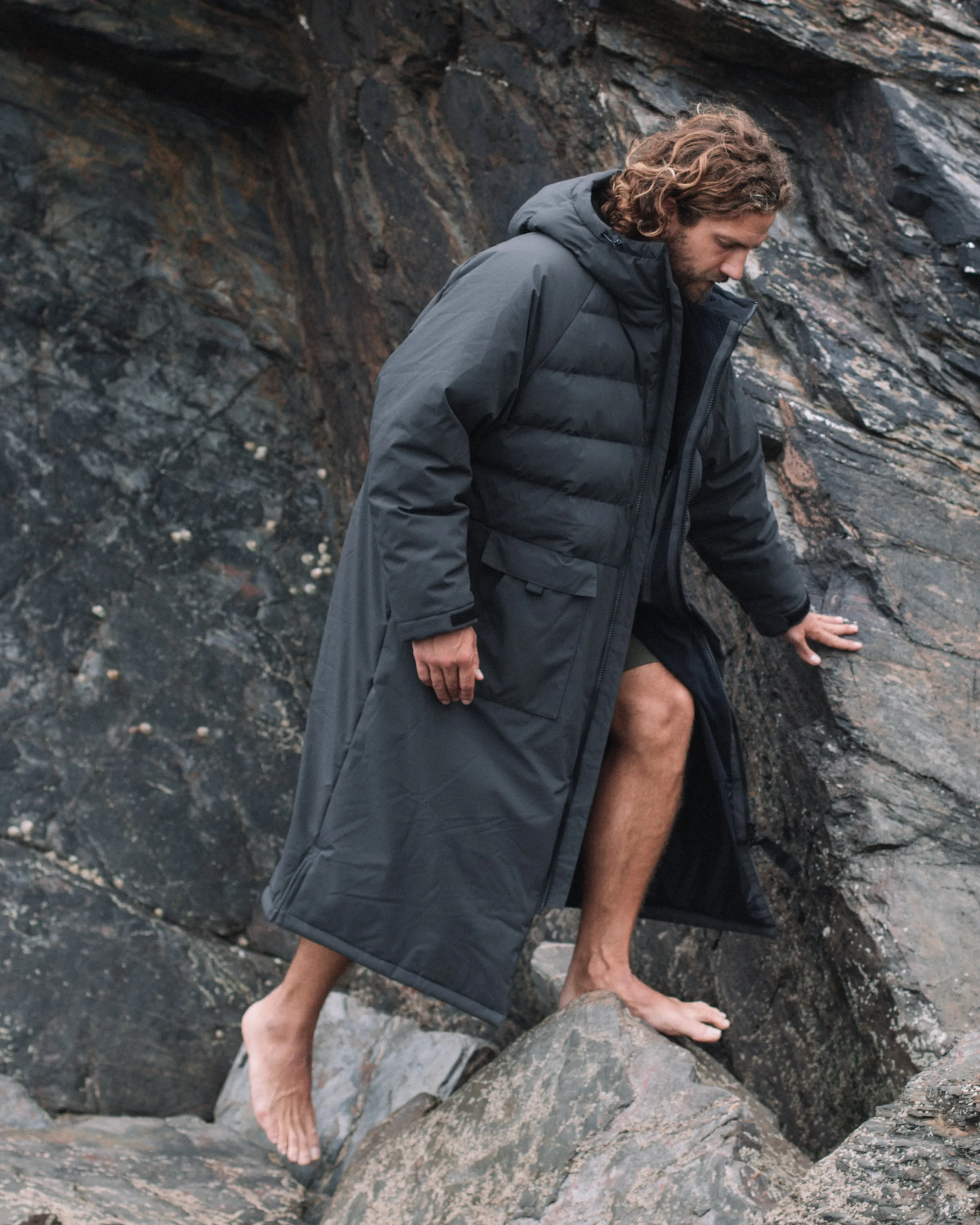 Imperfect All Weather Puffer Changing Robe - Fossil Black