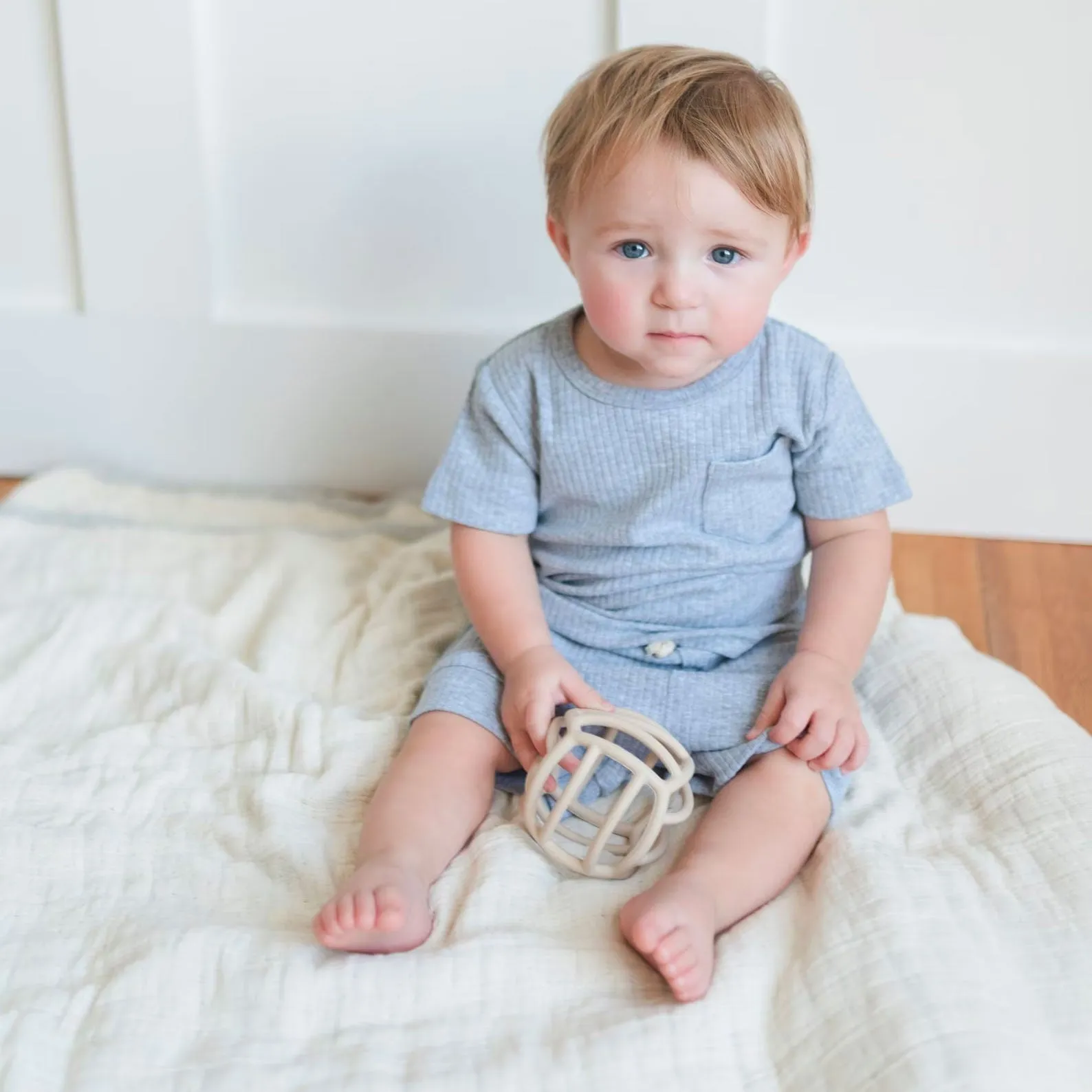 JBØRN Organic Cotton Ribbed Baby T-Shirt & Shorts Set