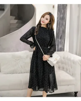 Long Sleeved Polka Dot Pleated Dress