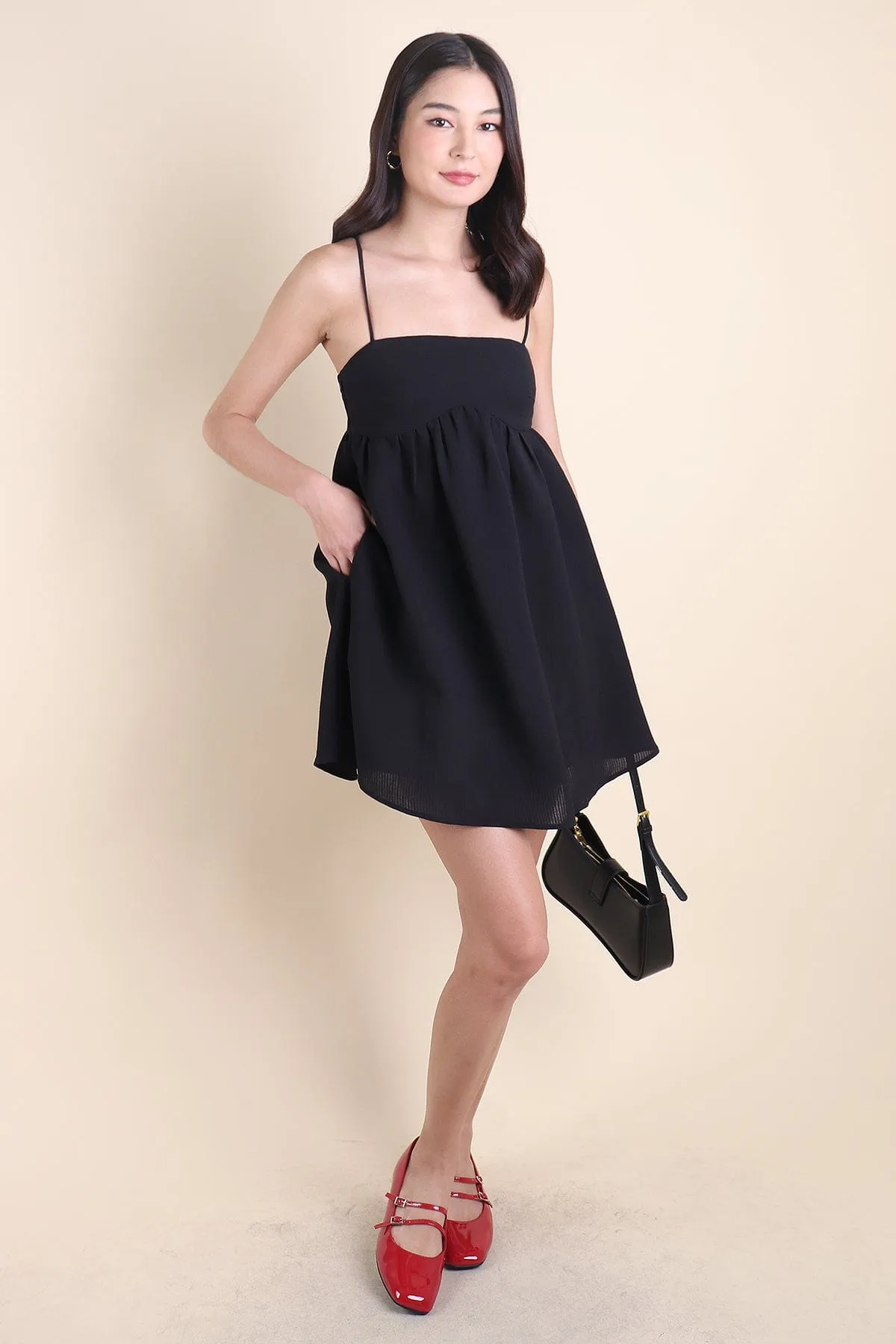 PICCO BABYDOLL TRAPEZE DRESS IN BLACK