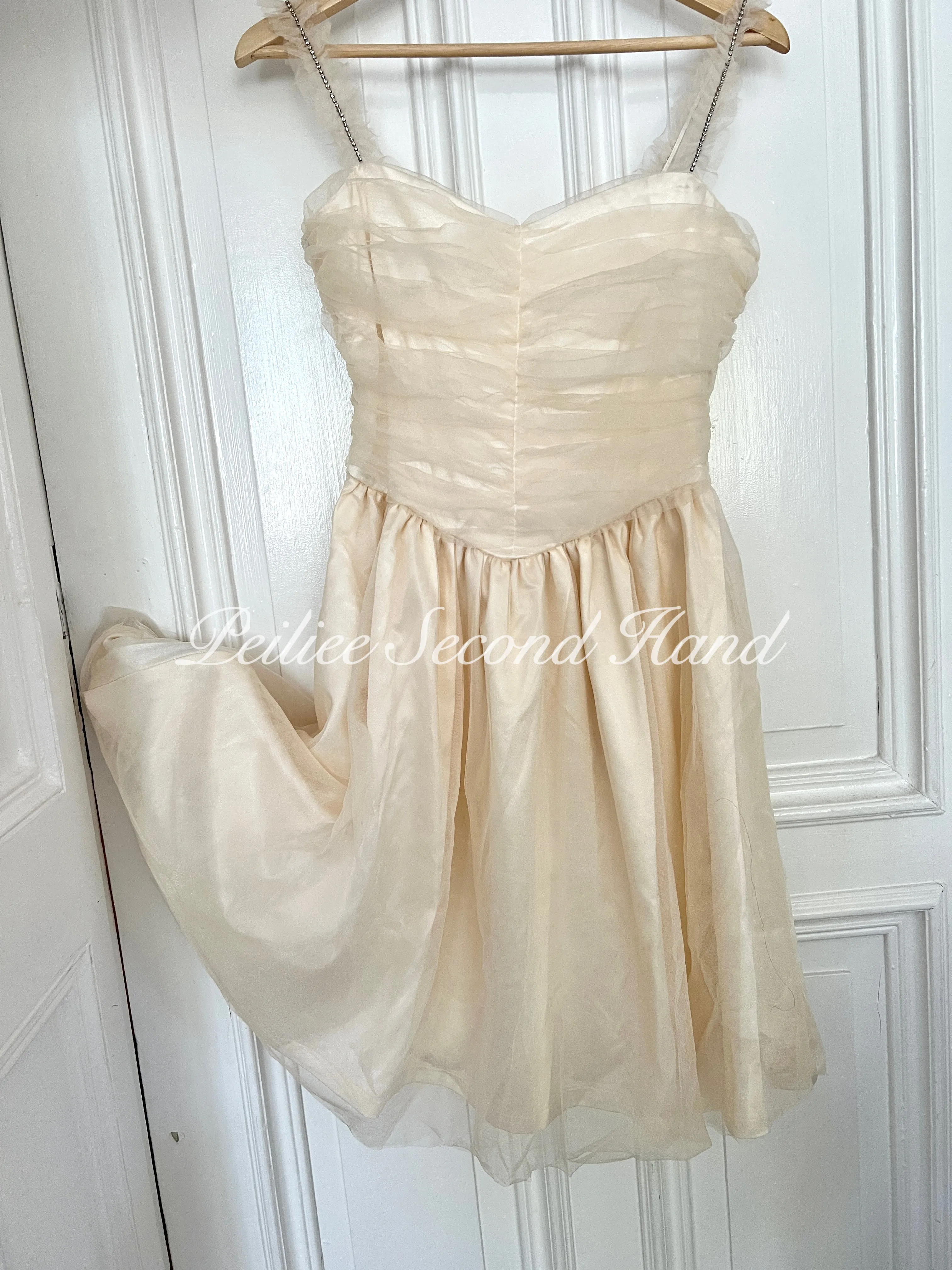 [Sweden Second Hand] Swan Kiss Holiday Dress